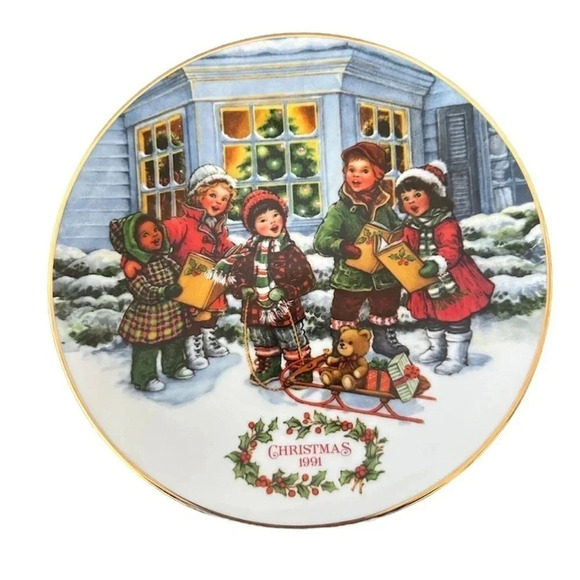Avon Perfect Harmony 1991 Gold Trimmed Vintage Decor Plate - Picture 1 of 7